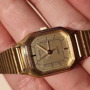Casio vintage watch
